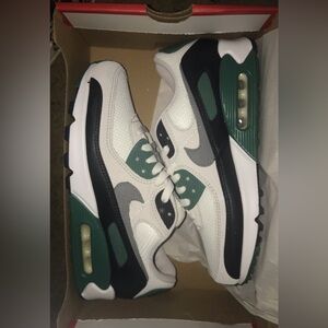 Nike Air Max 90 Sneakers